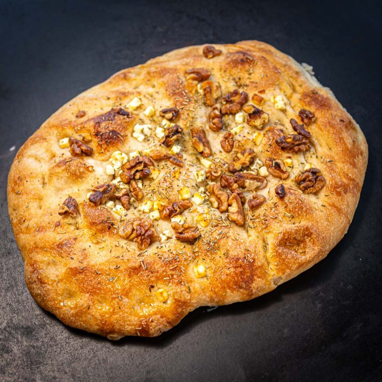 Bio-Focaccia-Feta-Walnuss